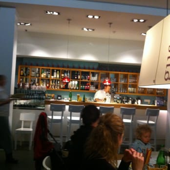 mama trattoria - Italian Near Me - Hamburg, HH