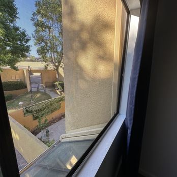 Clean Housekeeping - Team clean screen - Home Cleaning Near Me