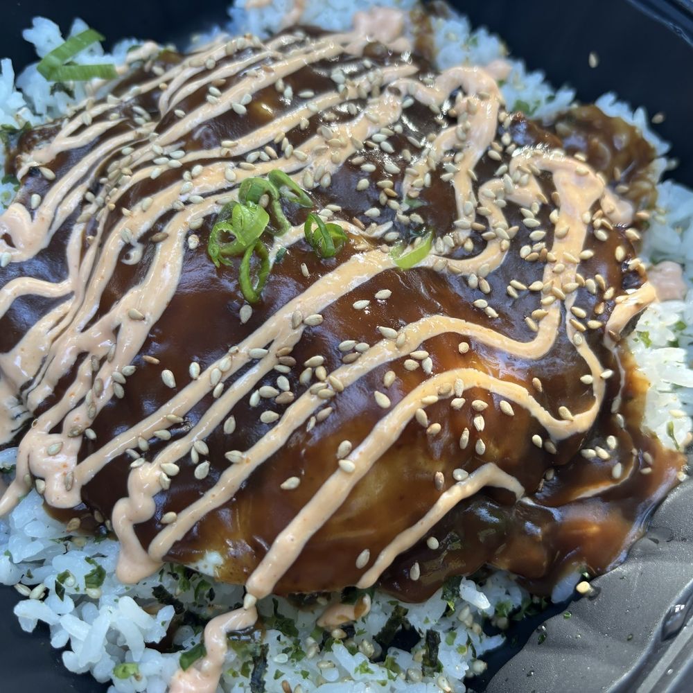 Ohana Street Bites - LOCO OHANA (beef patty, brown gravy, a fried egg, steamed rice, minced green onions, sriracha mayo, and toasted sesame seeds) - Food Stands Near Me Ohana Street Bites - LOCO OHANA (beef patty, brown gravy, a fried egg, steamed rice, minced green onions, sriracha mayo, and toasted sesame seeds) - Food Stands Near Me