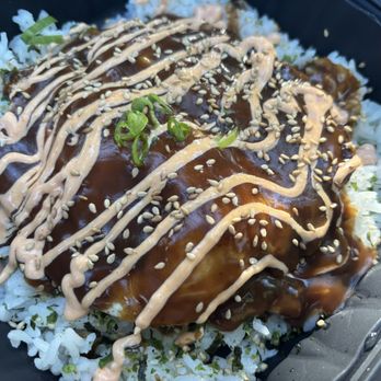 Ohana Street Bites - LOCO OHANA (beef patty, brown gravy, a fried egg, steamed rice, minced green onions, sriracha mayo, and toasted sesame seeds) - Food Stands Near Me Ohana Street Bites - LOCO OHANA (beef patty, brown gravy, a fried egg, steamed rice, minced green onions, sriracha mayo, and toasted sesame seeds) - Food Stands Near Me