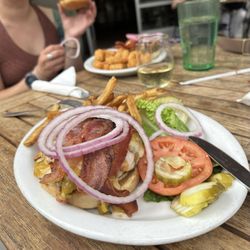 Second Street Brewery At the Railyard - Green chile bacon cheese burger with an IPA