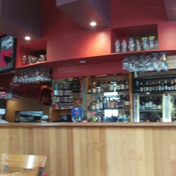 Central Club Hotel - Bar - Hotels Near Me - Richmond, VIC