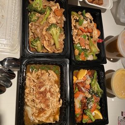 Pad Phad See Yew, Panang Curry, Pacific Teriyaki Chicken, 5 Piece of Spring Roll, chicken Yellow Curry Pad Phad See Yew, Panang Curry, Pacific Teriyaki Chicken, 5 Piece of Spring Roll, chicken Yellow Curry