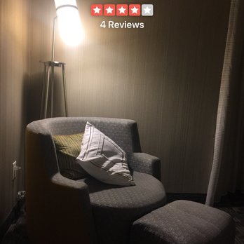 TownePlace Suites by Marriott Toronto Northeast/Markham - Chair area - Hotels Near Me - Markham, Ontario TownePlace Suites by Marriott Toronto Northeast/Markham - Chair area - Hotels Near Me - Markham, Ontario