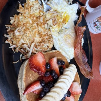 The Flipping Egg - Normal breakfast  with fruit - Breakfast & Brunch Near Me - Abilene, Texas