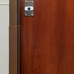 Hendry Regional Medical Center - There's no door handle...
