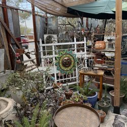 Menlo Home & Garden