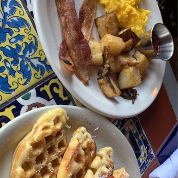 District 7 Grill - Belgium waffle - Burgers Near Me - Houston, Texas District 7 Grill - Belgium waffle - Burgers Near Me - Houston, Texas