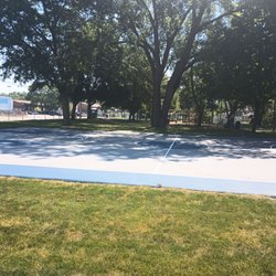 Kirk Lane Park - Basketball and a playground.