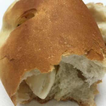 Jasmine's Bakery - Broke it open so you can see the cream cheese inside. Thank you for breakfast Diannah R - Bakeries Near Me - Shafter, California