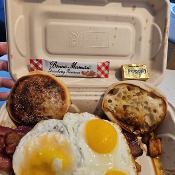 Land & Lake Kitchen - American breakfast - American Near Me - Chicago, Illinois