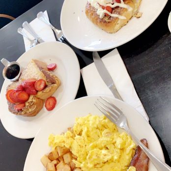 Bea Bea's - French toast and the MK was AMAZING - Coffee & Tea Near Me - Burbank, California Bea Bea's - French toast and the MK was AMAZING - Coffee & Tea Near Me - Burbank, California