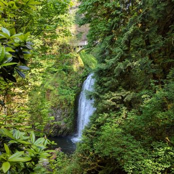 Multnomah Falls - Hiking Near Me - Bridal Veil, Oregon Multnomah Falls - Hiking Near Me - Bridal Veil, Oregon