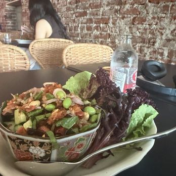 Holy Basil - Thai Near Me - Los Angeles, California