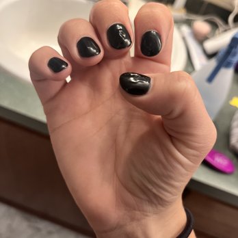Glitz & Glam Nail Salon - St Augustine - Air bubbles - Nail Salons Near Me - St. Augustine, Florida
