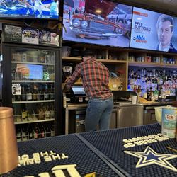 Tailgaters Sports Bar & Grill