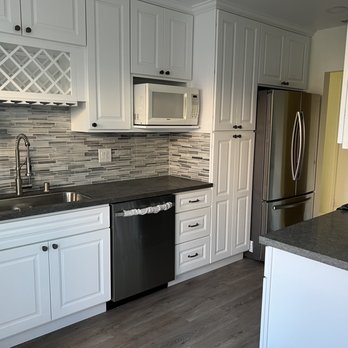 Expert Home Solutions - I love my new kitchen it was a complete remodel From floor to ceiling it looks completely different - General Contractors Near Me - Commerce, California