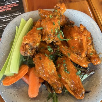 Paradise Burger And Kitchen - Buffalo wings - Burgers Near Me - Windsor, California Paradise Burger And Kitchen - Buffalo wings - Burgers Near Me - Windsor, California