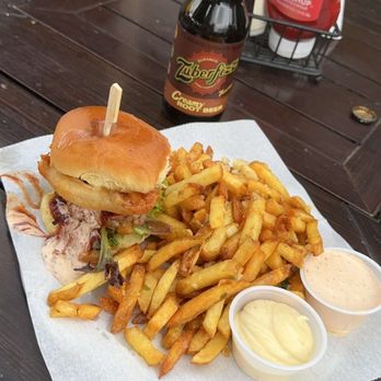 Backcountry Gourmet - BBQ Bacon Cheeseburger Slider with Garlic Fries - Barbeque Near Me - Durango, Colorado Backcountry Gourmet - BBQ Bacon Cheeseburger Slider with Garlic Fries - Barbeque Near Me - Durango, Colorado