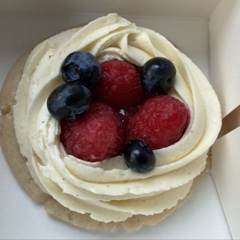 Crumbl - Latham - Summer Berry Tart - Bakeries Near Me - Latham, New York Crumbl - Latham - Summer Berry Tart - Bakeries Near Me - Latham, New York