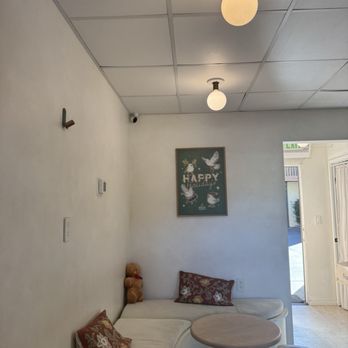 White Sparrow Coffee - Inside - Coffee Roasteries Near Me - Tustin, California White Sparrow Coffee - Inside - Coffee Roasteries Near Me - Tustin, California