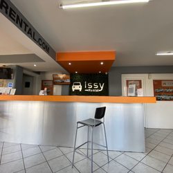 Issy Rental