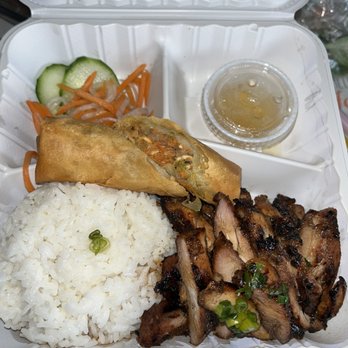 Pho Hoa - Sedro-Woolley - Rice plate with chicken - Vietnamese Near Me - Sedro-Woolley, Washington