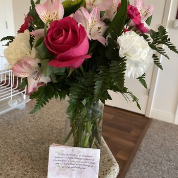 Karen's Flower Kottage - Large roses and carnations mixed with smaller flowers - Florists Near Me - Hayward, California Karen's Flower Kottage - Large roses and carnations mixed with smaller flowers - Florists Near Me - Hayward, California