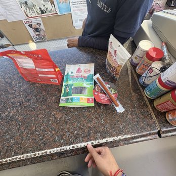 Rusty's Discount Pet Center - Dog food and treats - Pet Stores Near Me - Studio City, California