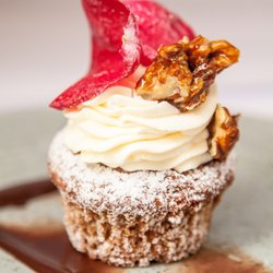 Estrella restaurant - Carrot cake with mascarpone and nut granola