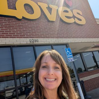 Love's Travel Stop - Gas Stations Near Me - Mooresville, Indiana Love's Travel Stop - Gas Stations Near Me - Mooresville, Indiana