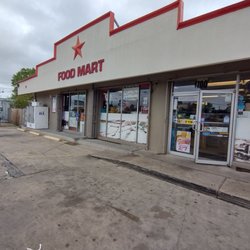 Chevron - Entrance to the store. Usually moderate traffic but always a place to park