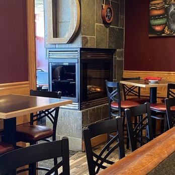 Donatelli's Bistro - Fireplace from bar area - Italian Near Me - Lake Saint Louis, Missouri Donatelli's Bistro - Fireplace from bar area - Italian Near Me - Lake Saint Louis, Missouri