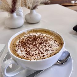 Lucy Coffee House - Cappuccino