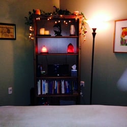 Liz Quinlisk PT - Treatments are offered in a quiet and comfortable environment conducive for relaxation.