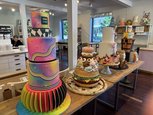 Charm City Cakes by null