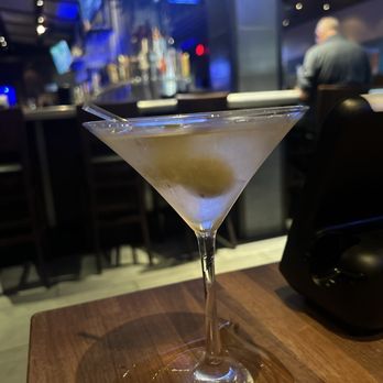 Yard House - Dirty Martini - New American Near Me - Boca Raton, Florida