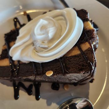 Auto Inn Tavern - PB explosion cake - Salad Near Me - Fort Myers, Florida Auto Inn Tavern - PB explosion cake - Salad Near Me - Fort Myers, Florida