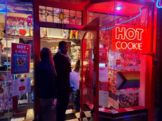 Hot Cookie by null