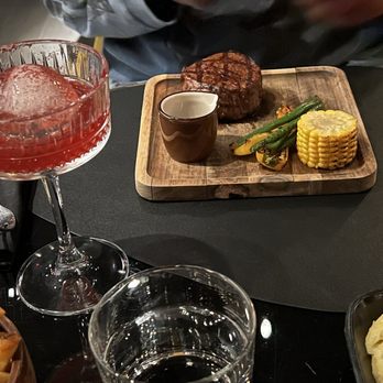Level Restaurant & Bar - Filet mignon - Desserts Near Me - New York, New York Level Restaurant & Bar - Filet mignon - Desserts Near Me - New York, New York
