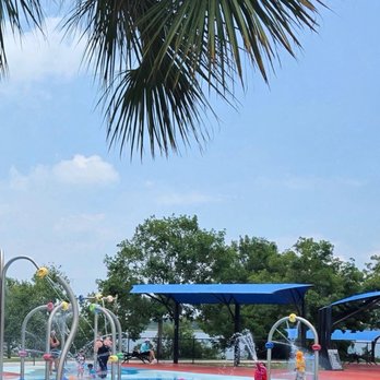 P Phillips Community Park - Splash pad - Dog Parks Near Me - Orlando, Florida