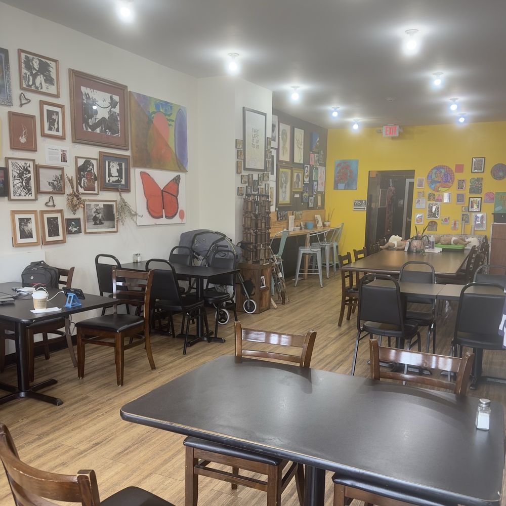Community Grounds - Dining room - Coffee & Tea Near Me - Columbus, Ohio