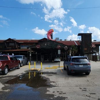 Felix's Fish Camp - front view - Seafood Near Me - Spanish Fort, Alabama