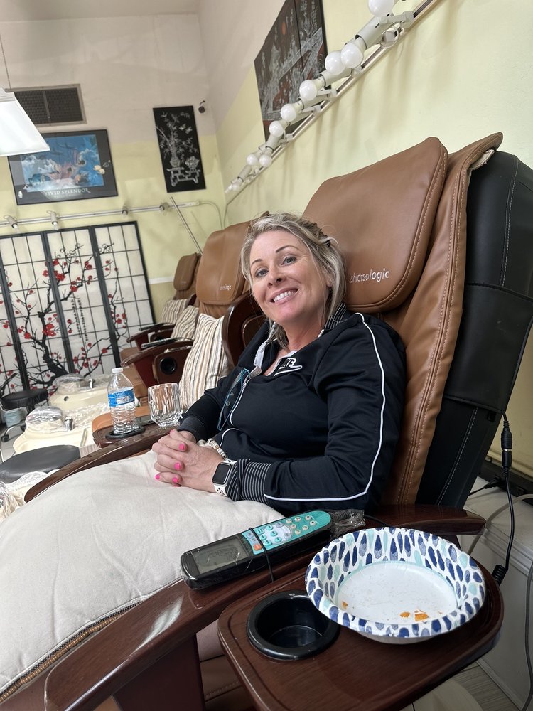 NAILS BY LISA Updated October 2024 55 Photos & 155 Reviews 345