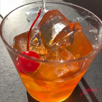 Il Sorso - Wine Bars Near Me - Como, Colorado