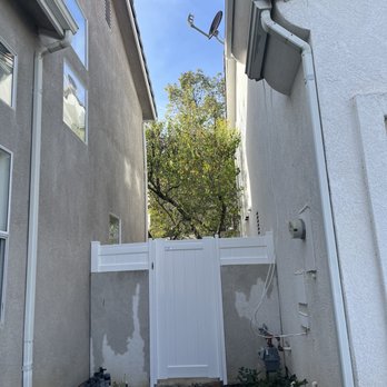Vinyl Concepts - Gate - Fences & Gates Near Me - Thousand Oaks, California