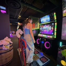 Lucky Strike Denver - Dance dance revolution