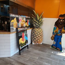 Chillin Pineapple - Entrance