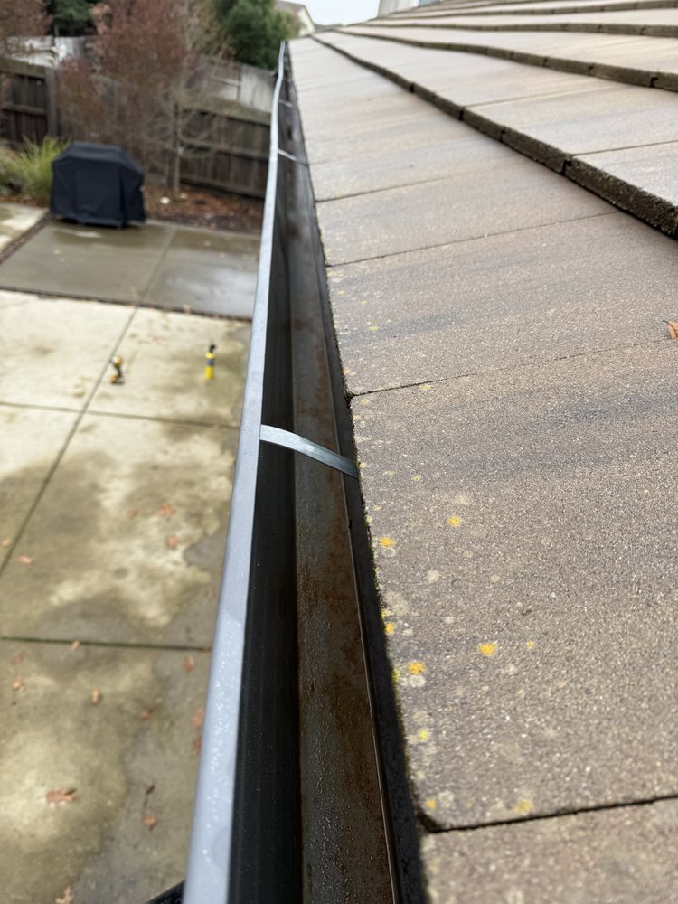 Slide of Roof Gutter Expert