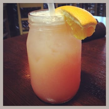 Haymaker - Bird Dog Peach Punch (Bird Dog Peach Punch whiskey, cranberry juice, apple juice, lemon juice) - Breakfast & Brunch Near Me - Peoria, Arizona